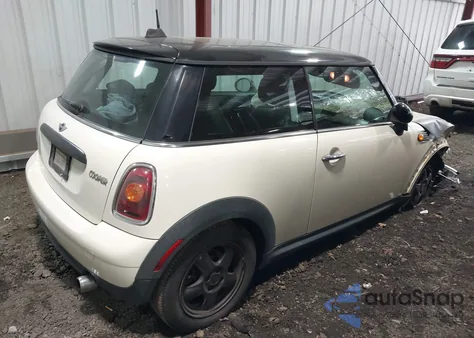 2008 Mini Cooper from USA, damaged, VIN WMWMF33548TT61313